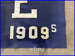 1909 Vintage Original Rare Antique Yale Felt Banner In Great Condition (63x29)