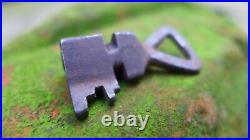 Antique Vintage Unique Shape Padlock Key Lock Rare Design Collectable Q-20