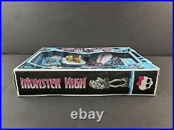 Monster High Doll Signature 1st Wave Frankie Stein 2010 Mattel N5948 RARE NEW