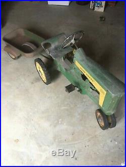 RARE Vintage Antique Eska John Deere Pedal Tractor Toy Model 130 withtrailer