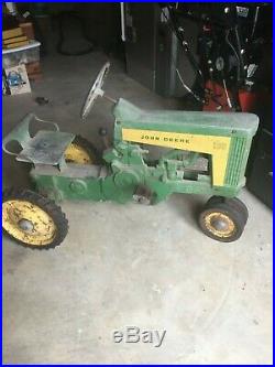 RARE Vintage Antique Eska John Deere Pedal Tractor Toy Model 130 withtrailer