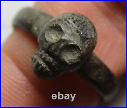 Rare genuine antique soldiers Pirate SKULL Ring intact patina 19 Century