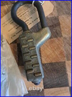 Vintage Antique Rare Combination Finger Padlock Iowa Lock & Mfg Burlington, Ia