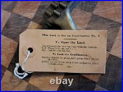 Vintage Antique Rare Combination Finger Padlock Iowa Lock & Mfg Burlington, Ia